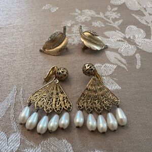 Y2K Vintage Gold / Pearl Earrings Set
